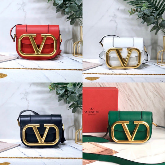 Supervee Small Crossbody