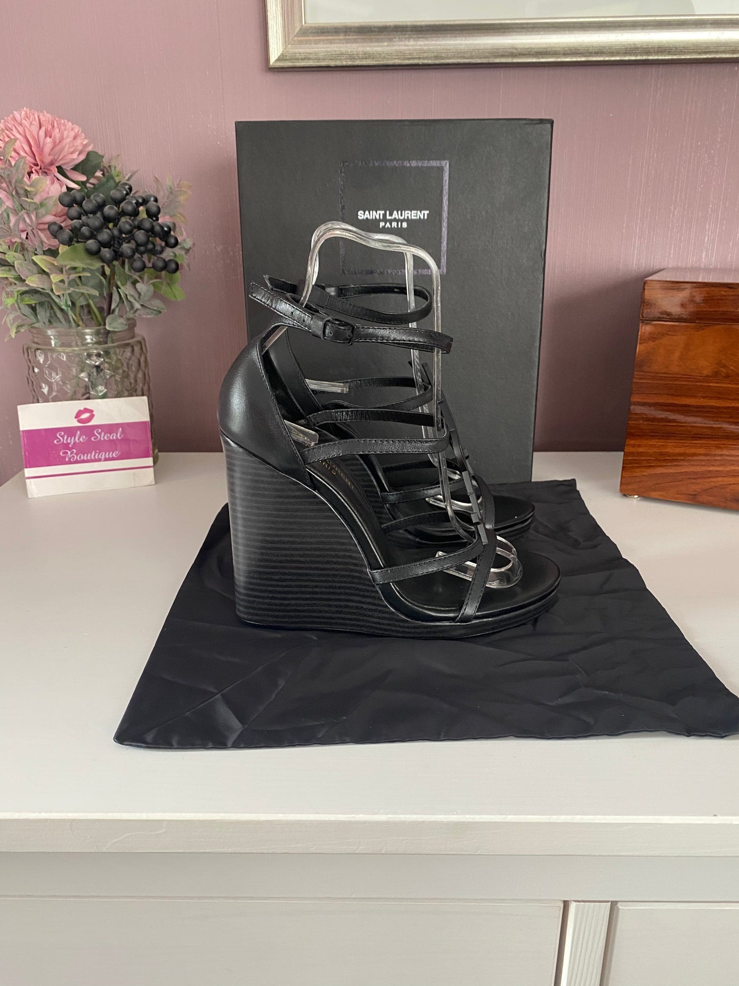 Cassandra Wedges