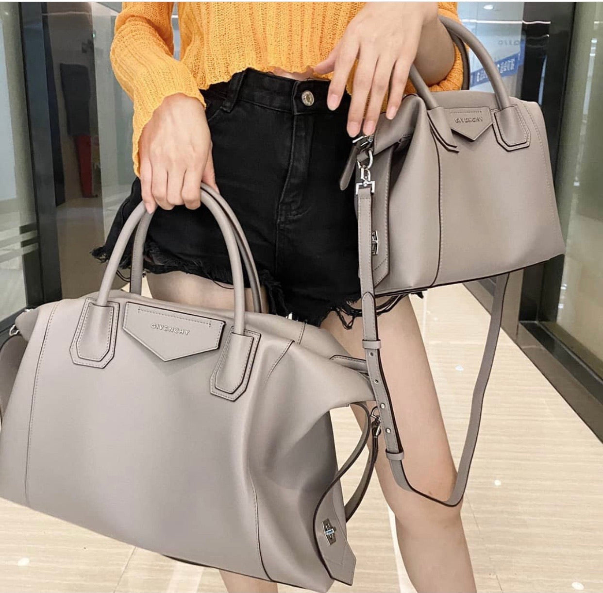 Antigona Soft Leather