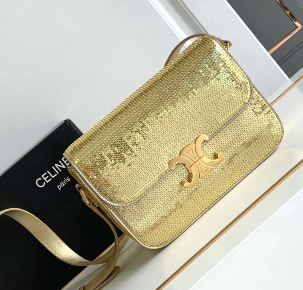 Sequin Triomphe