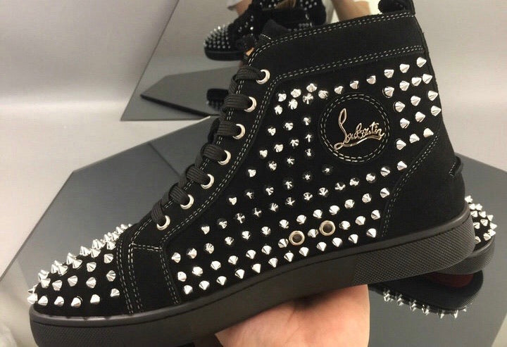 Louis Spikes Womens