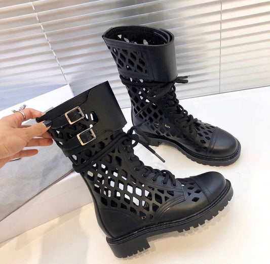 D Trap Boots