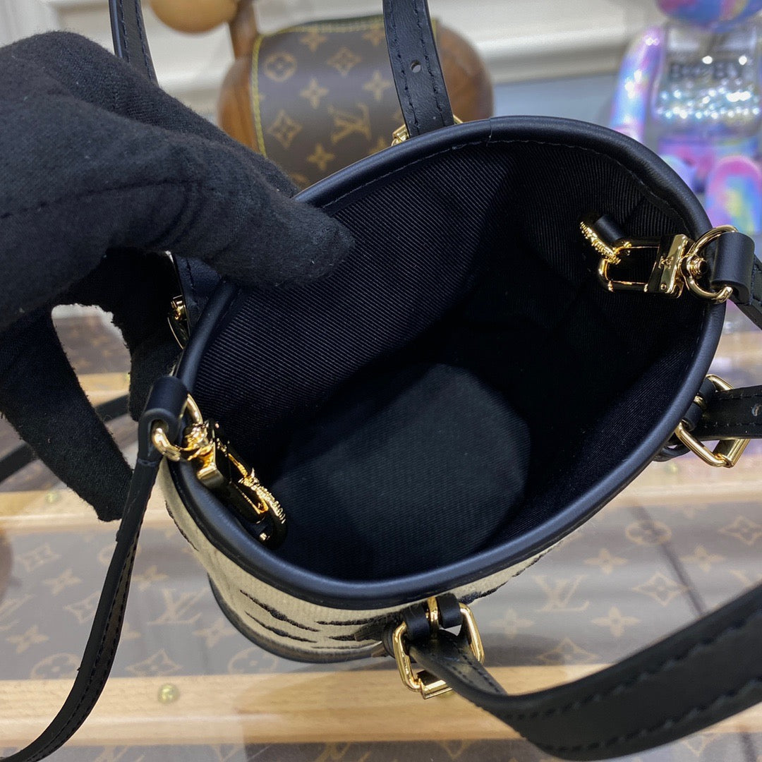 Nano Bucket