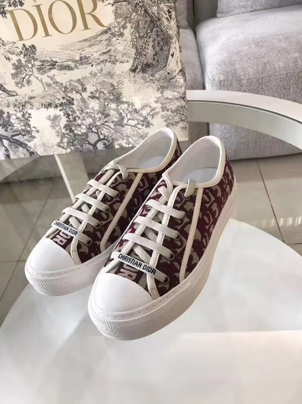 Walk N Dior