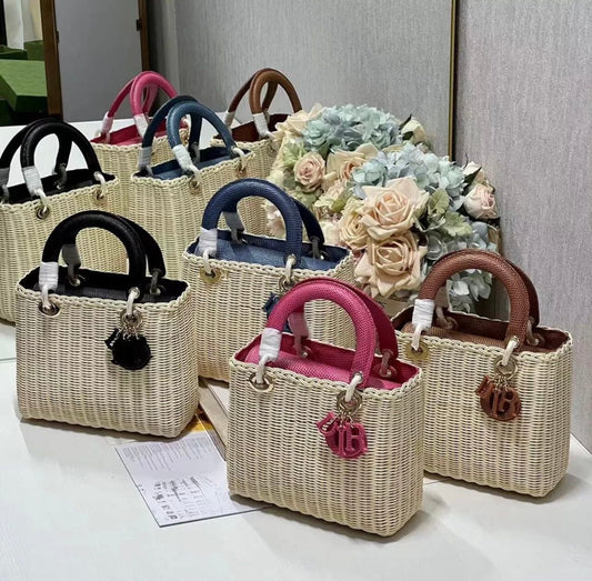 Lady D Wicker