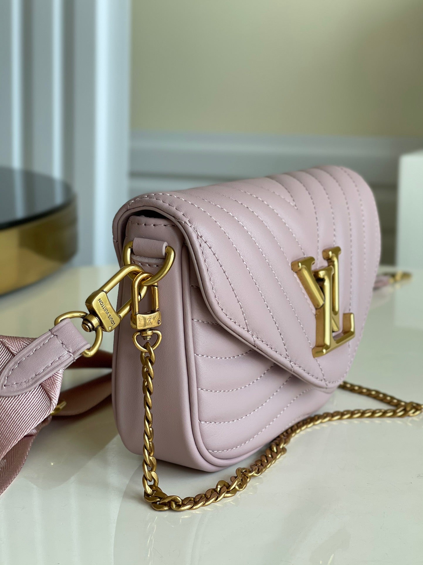 New Wave Pochette