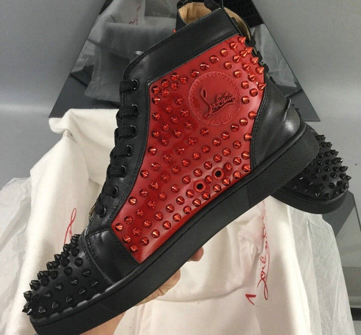 Louis Spikes Womens
