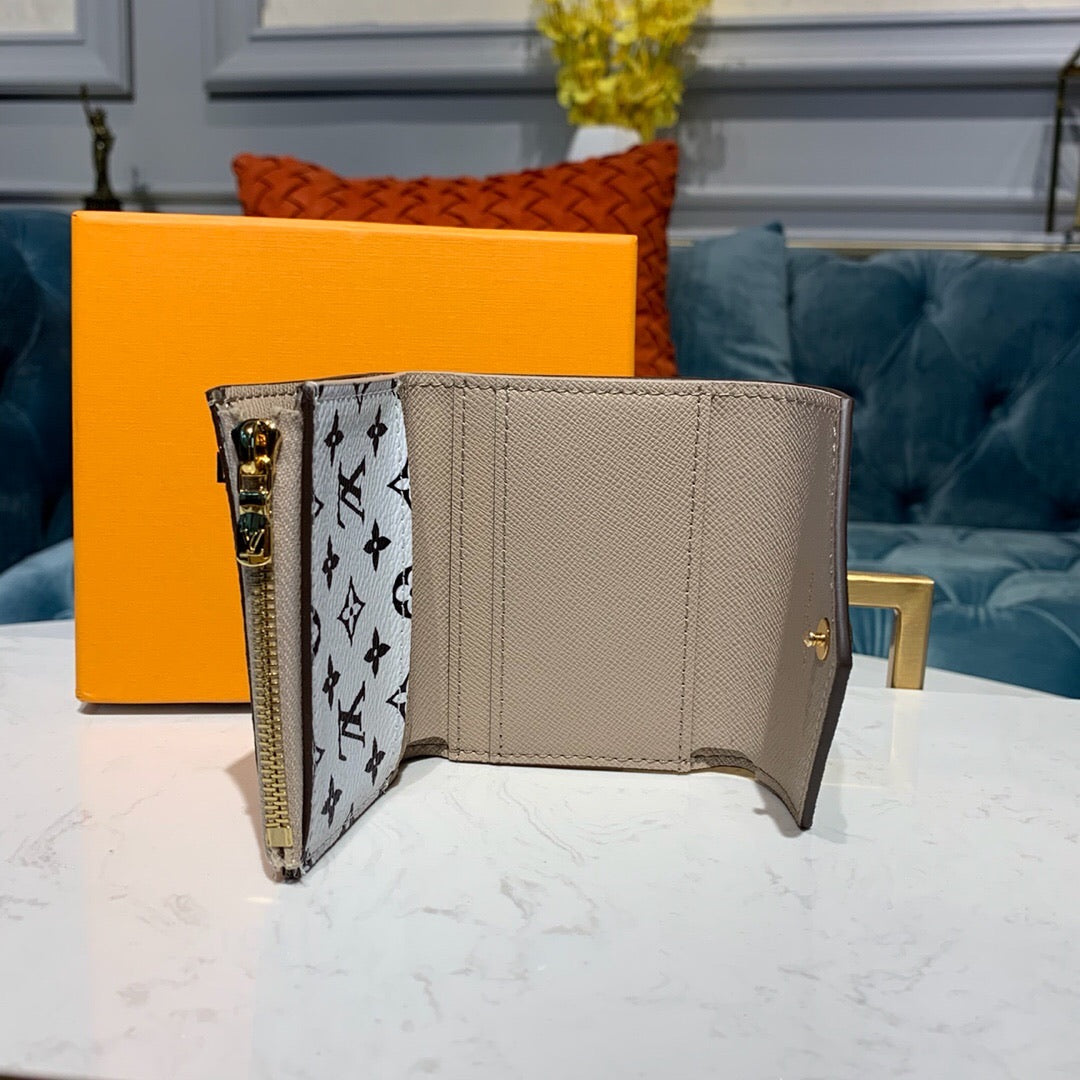 Zoe Giant Monogram Purse