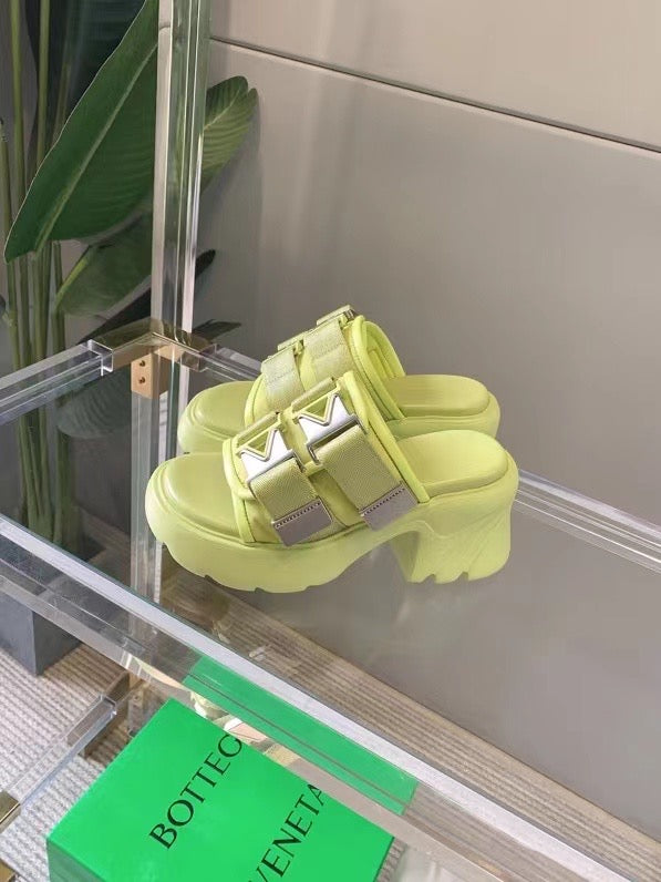 Flash Sandals