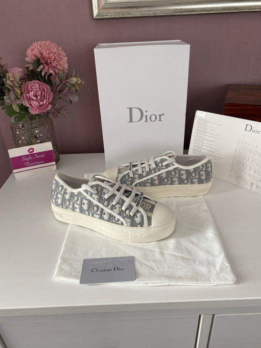 Walk N Dior