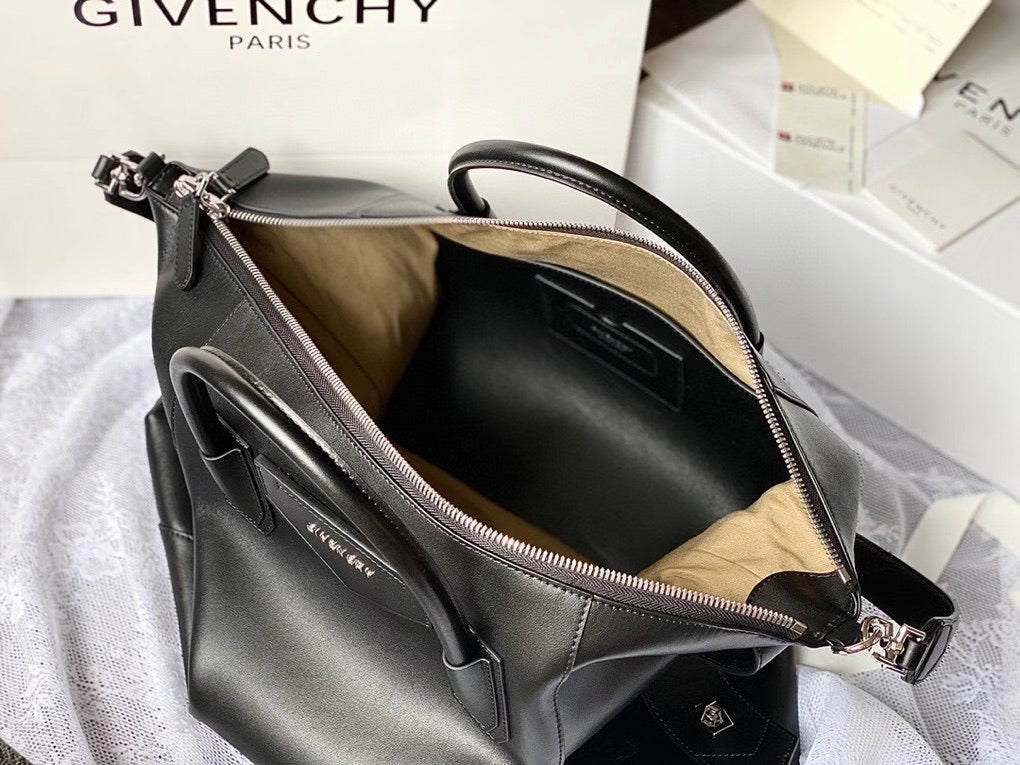 Antigona Soft Leather