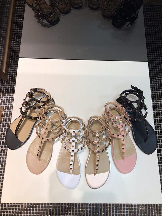 Rockstud Thong Sandals