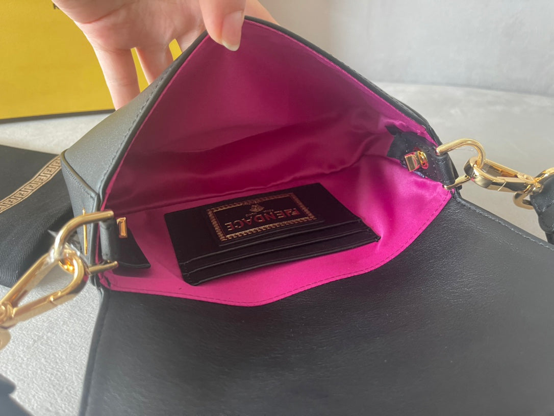 Brooch Mini Baguette