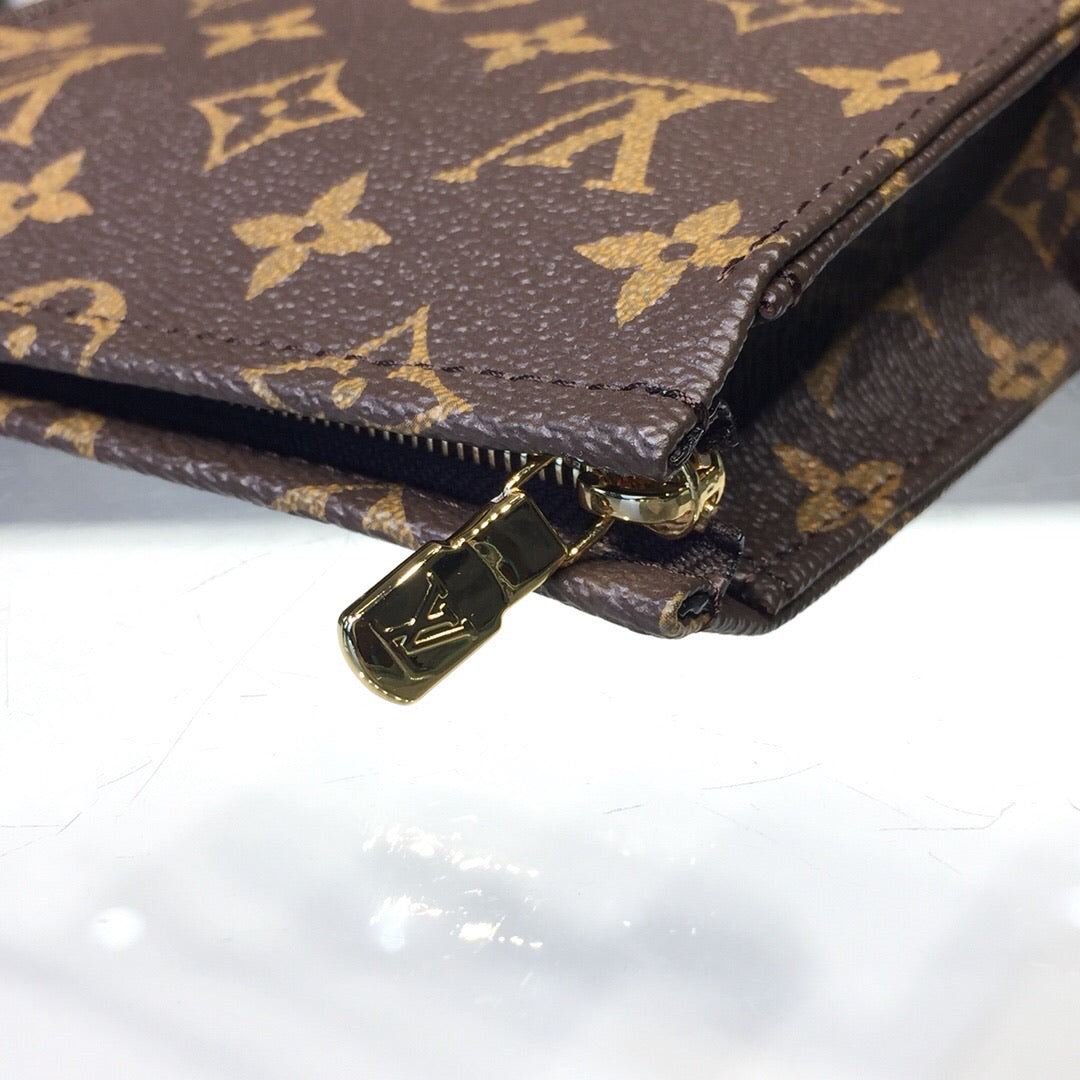 Toiletry Pouch 16