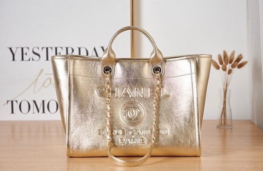 Deauville Leather Tote