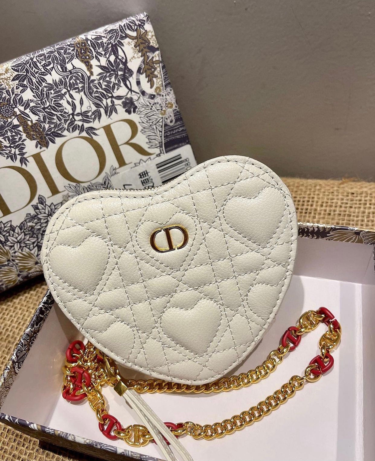 Amour Caro Pouch