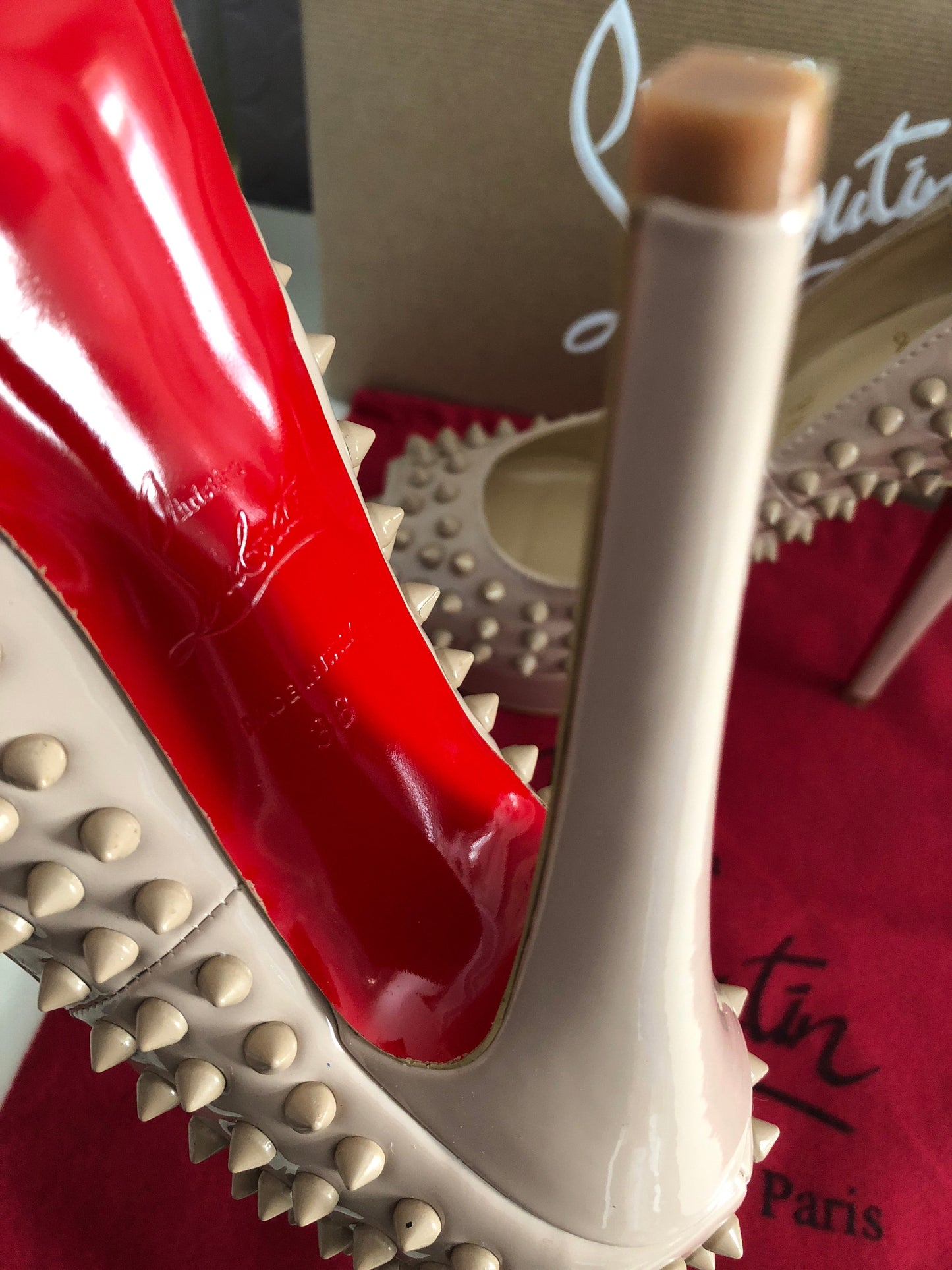 Lady Peep Spikes