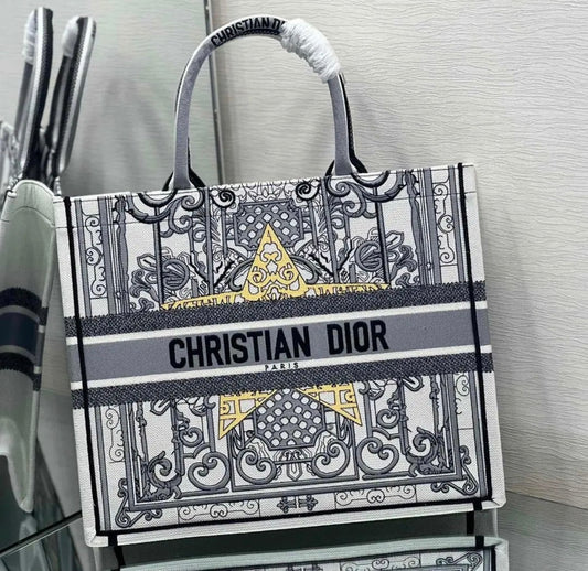 Medium Book Tote