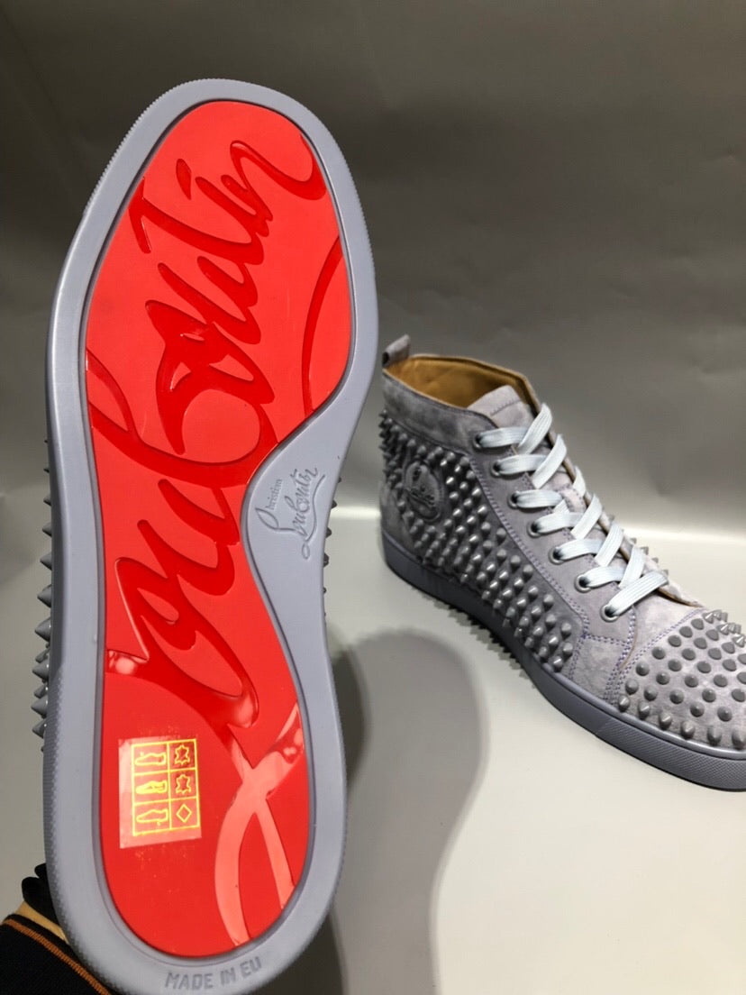 Louis Spikes Womens