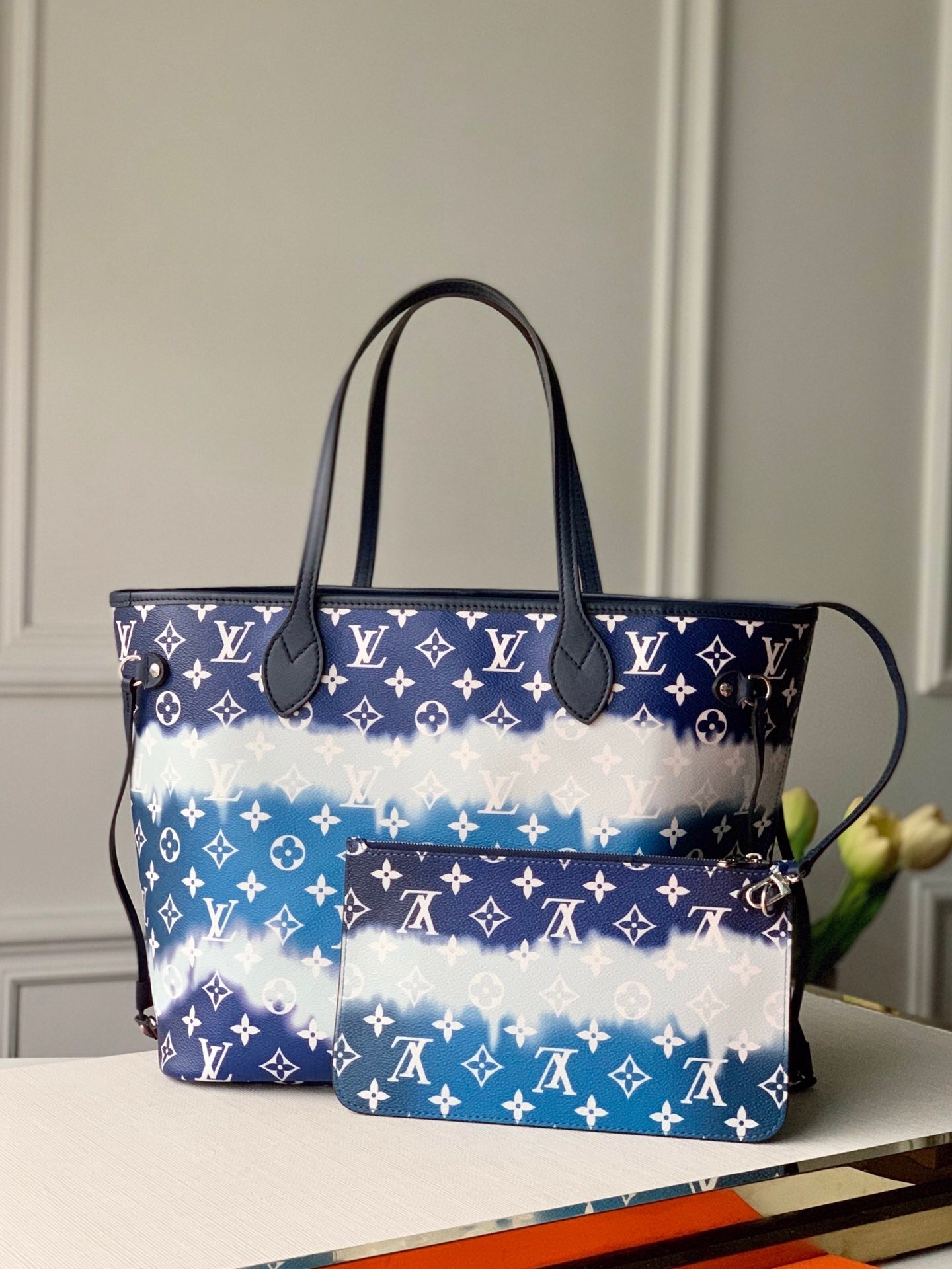 Escale Neverfull