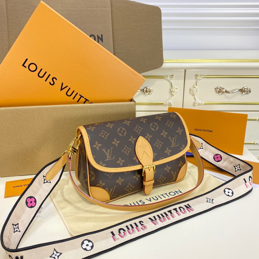 Diane Satchel