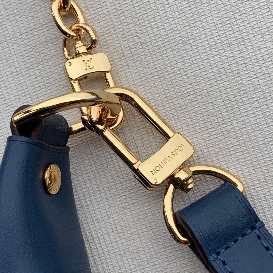 Loop Baguette