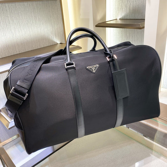 Re Nylon Holdall