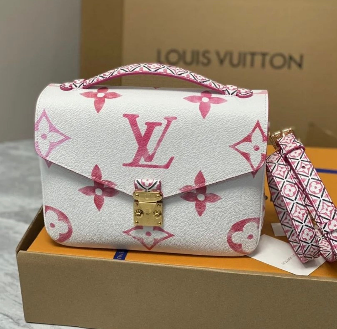 Pochette Metis