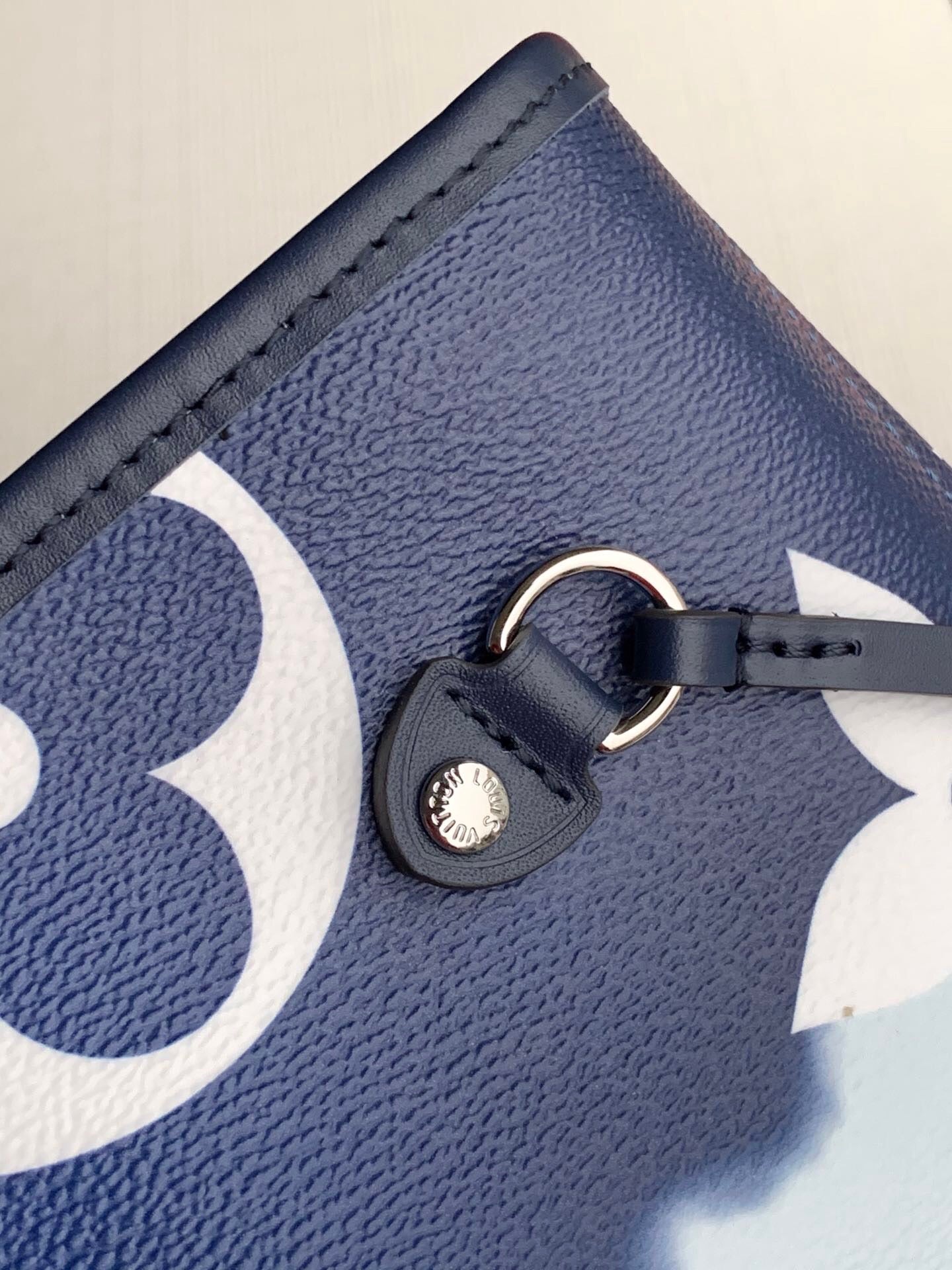 Escale Neverfull