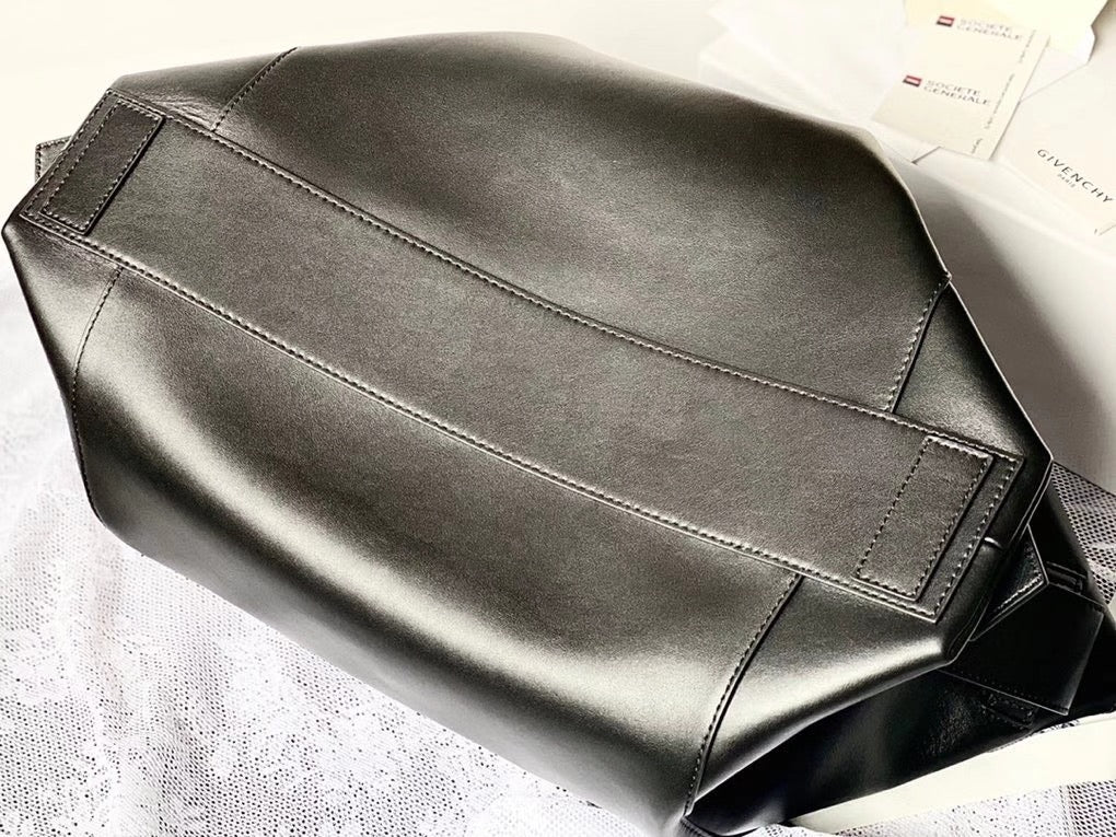 Antigona Soft Leather
