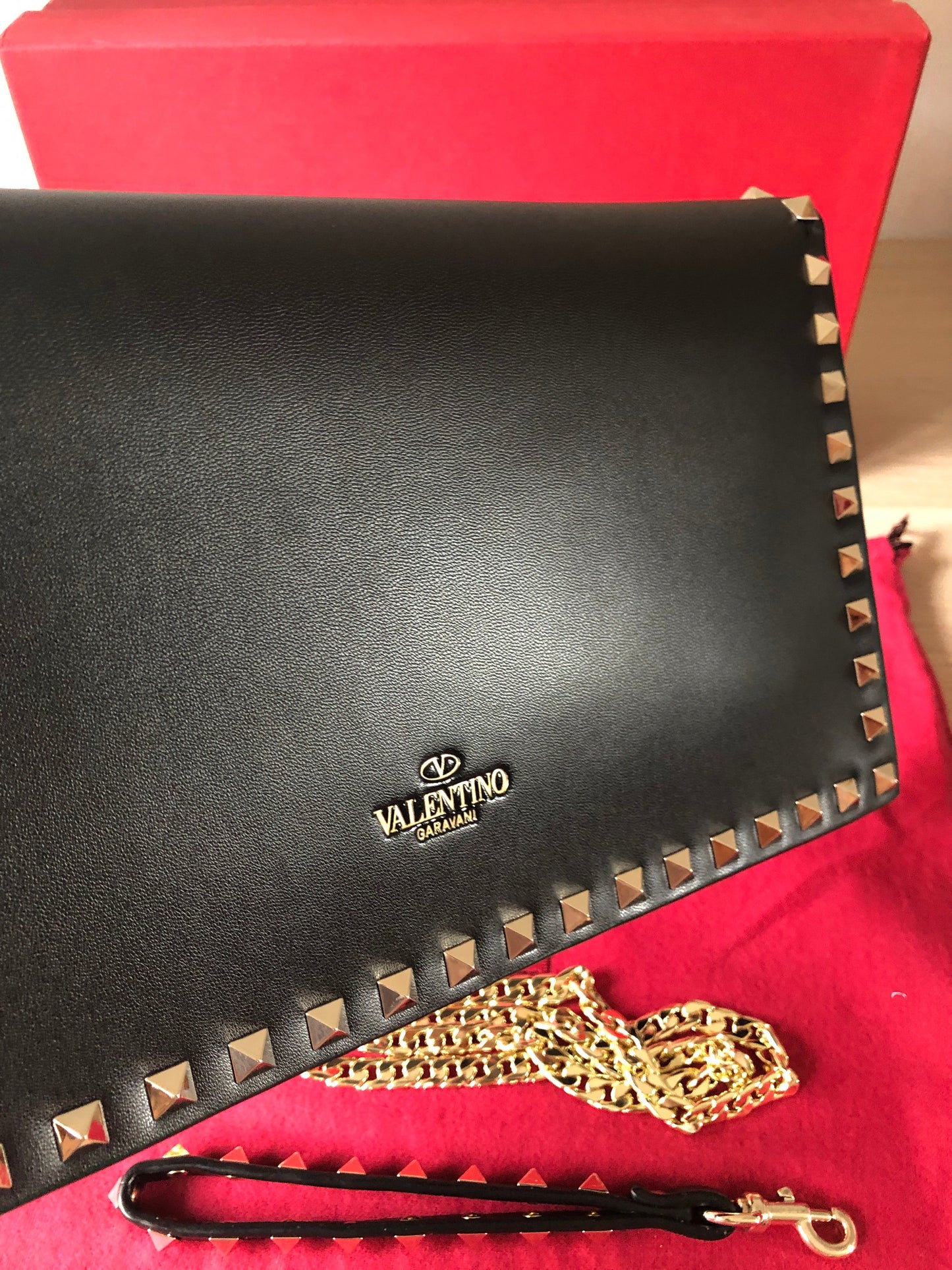 Rockstud Clutch