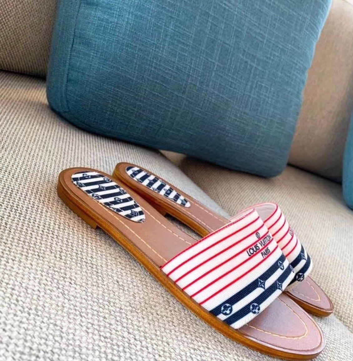 Escale Lock It Flat Mules