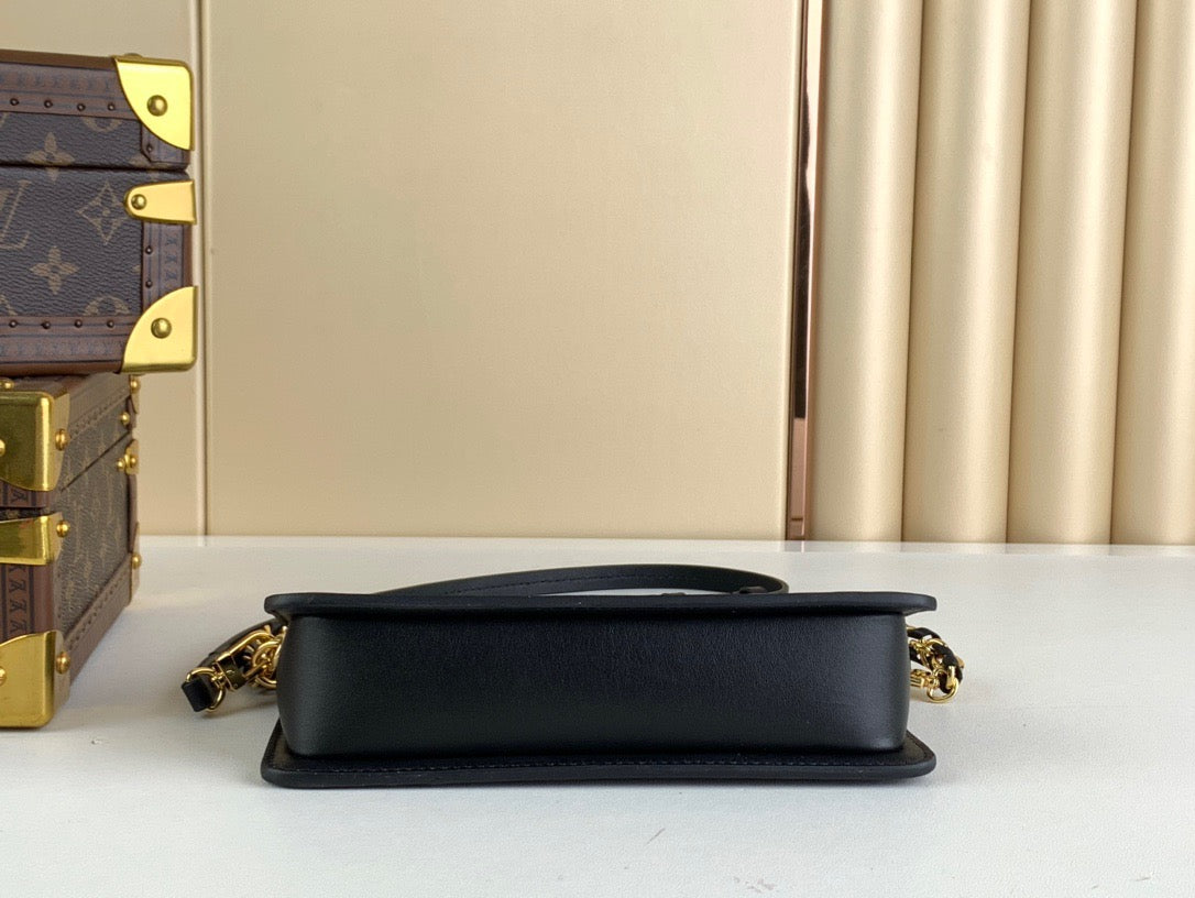 Lexington Pouch