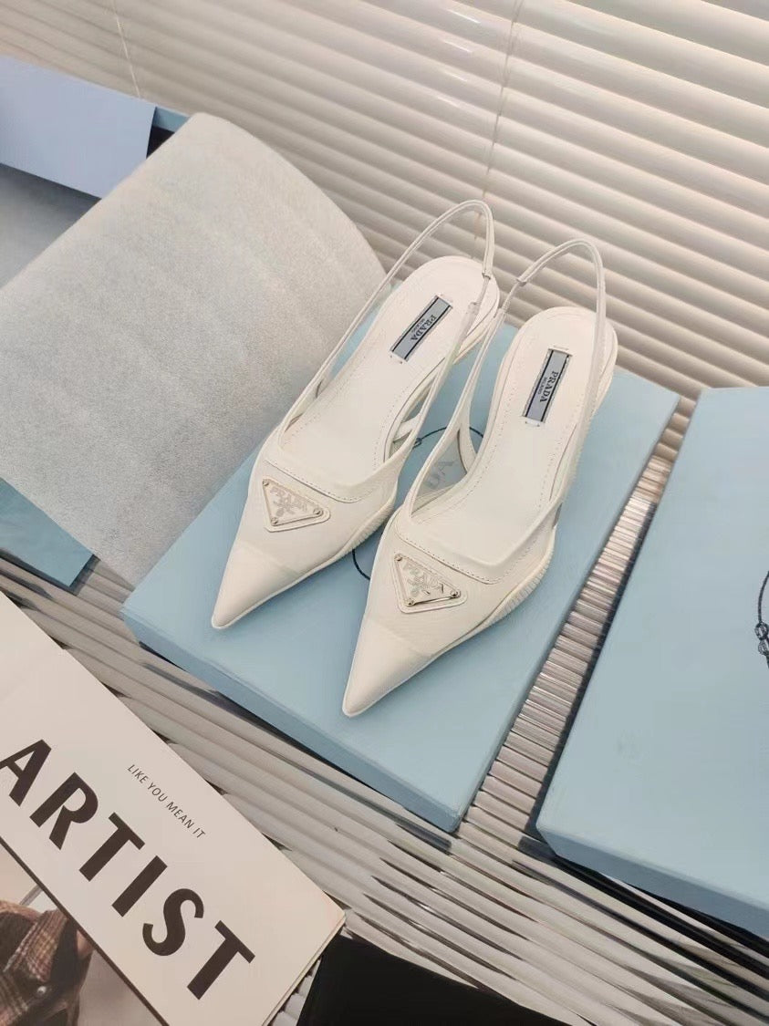 Logo Mesh Pumps