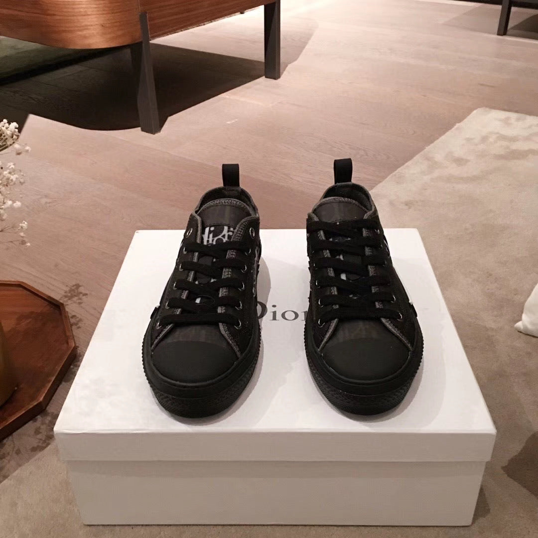 B23 Oblique Black Sneaker