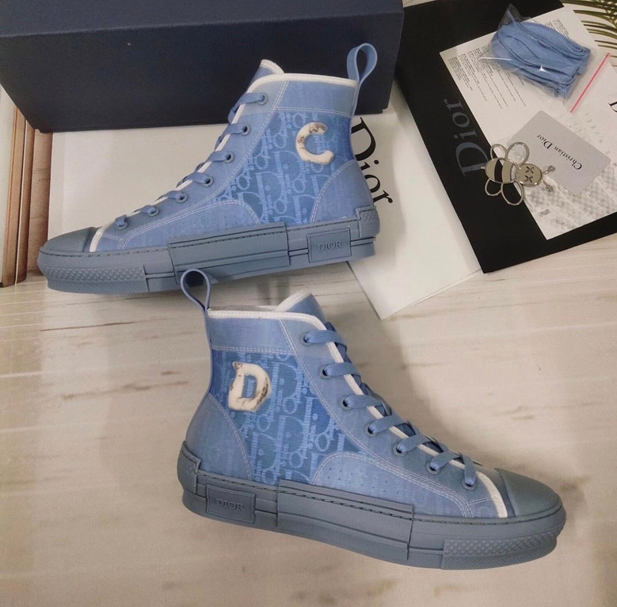 B23 Oblique Blue