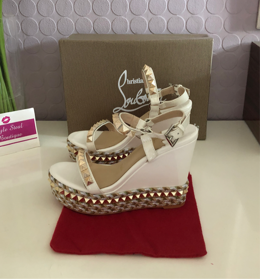 Stud Wedges
