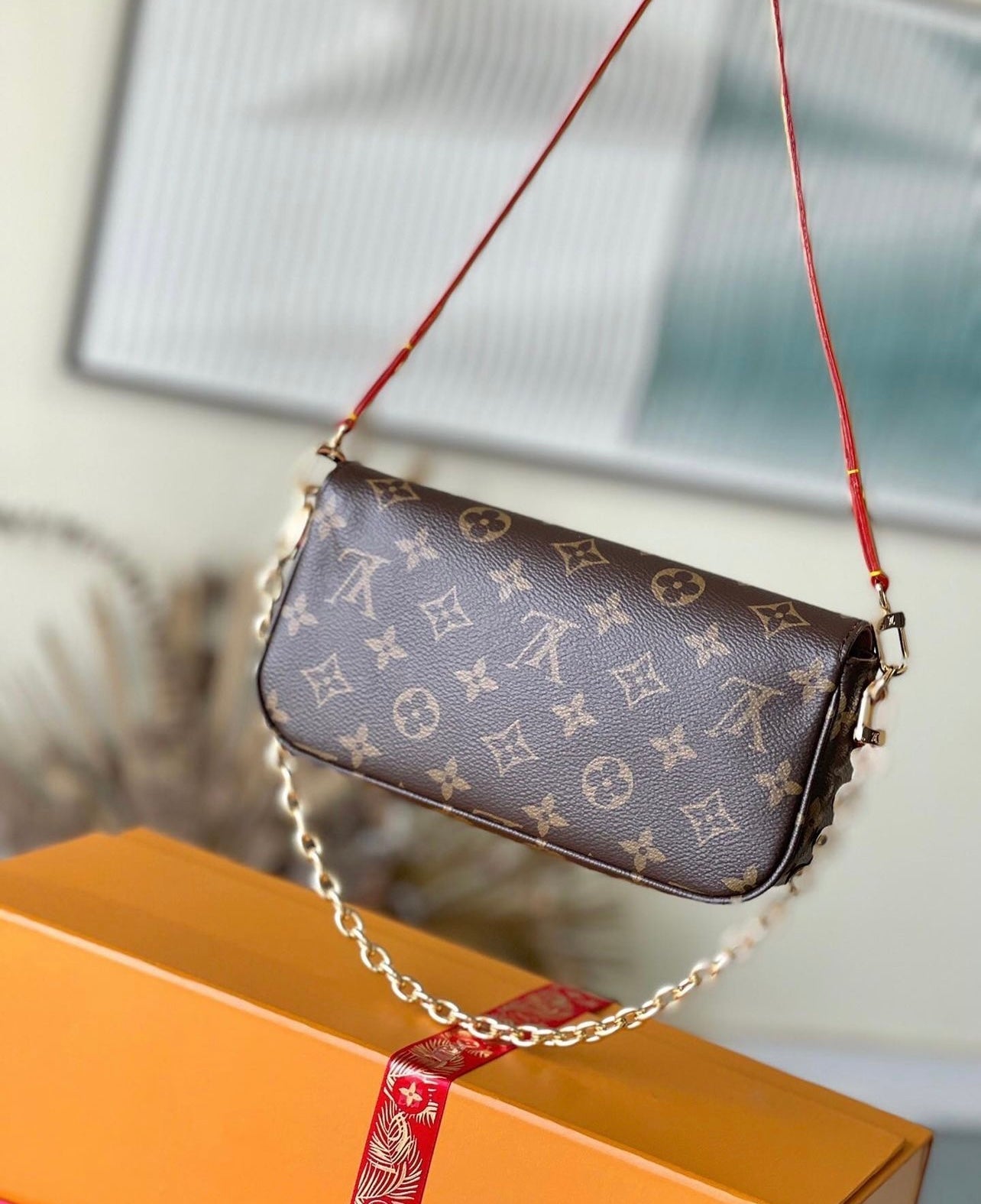 Ivy Chain Bag