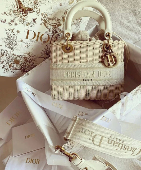 Medium Lady D Wicker
