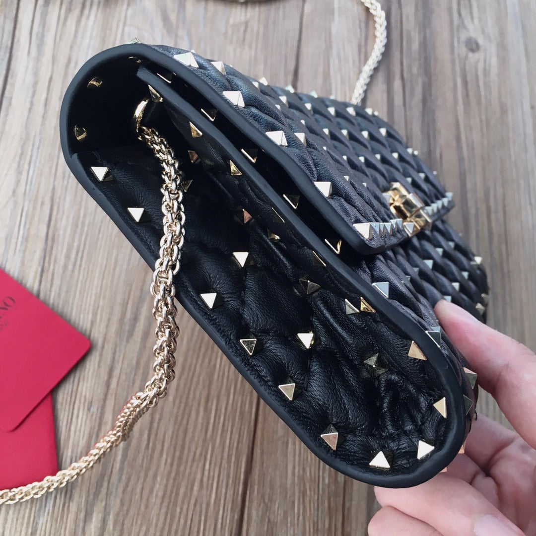 Spike Chain Clutch