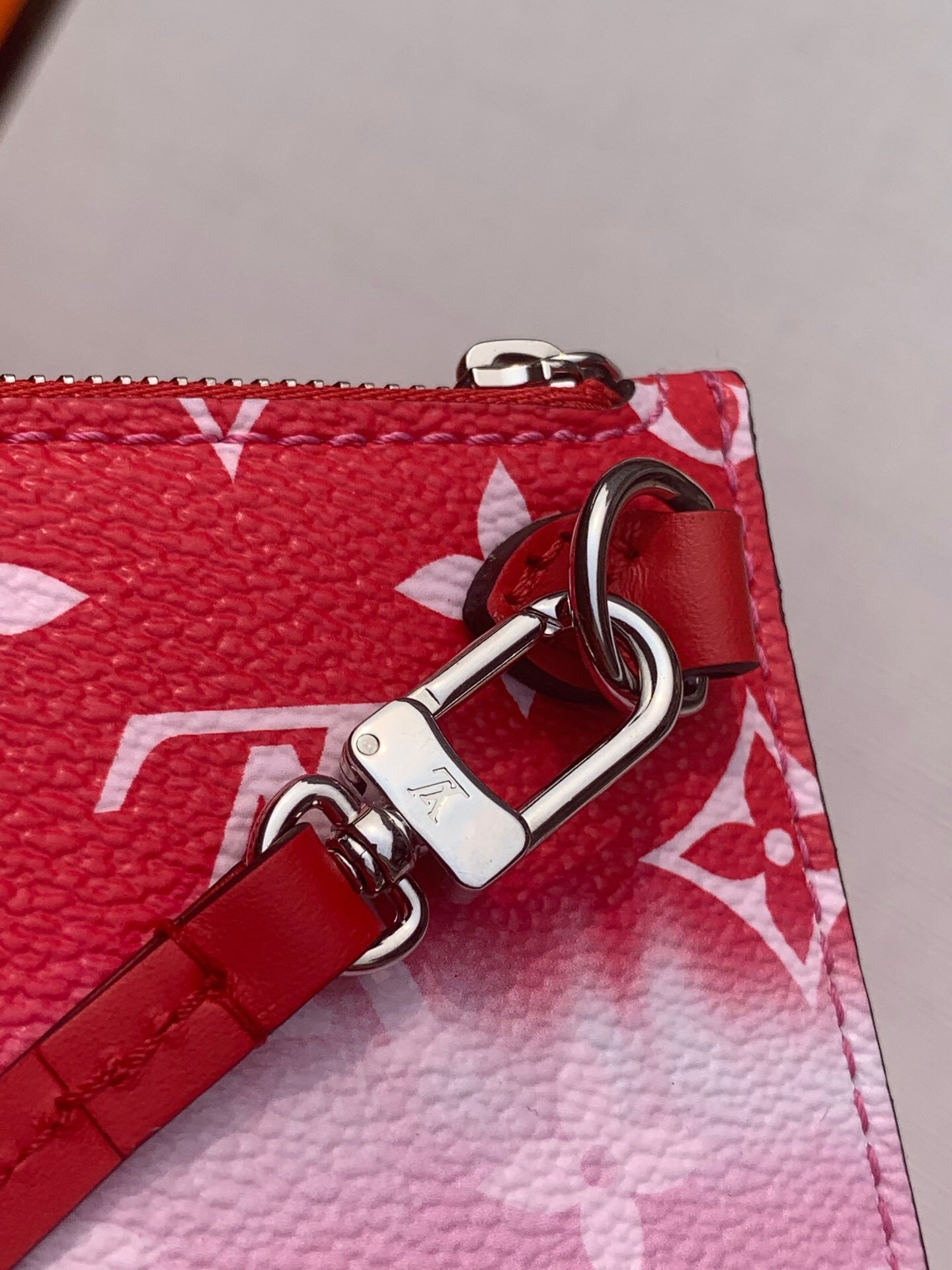 Escale Neverfull