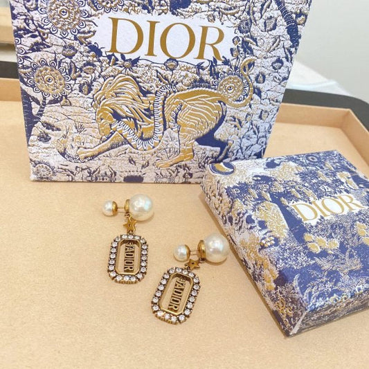 CD Pearl Earrings