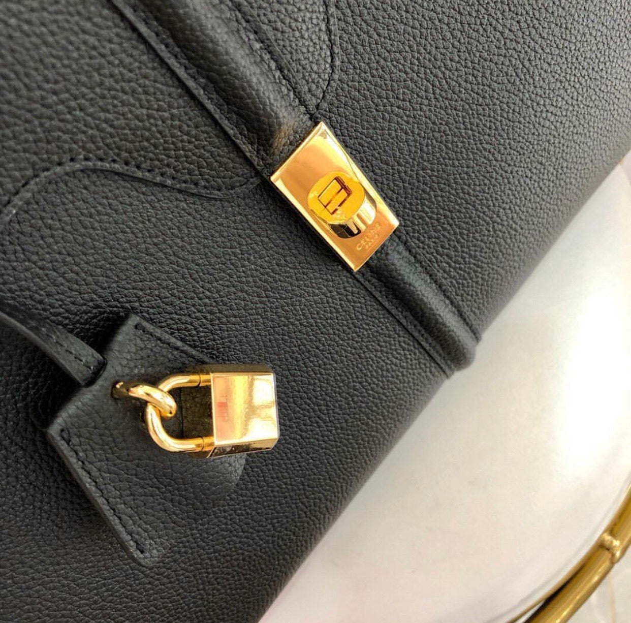 16 Grained Leather