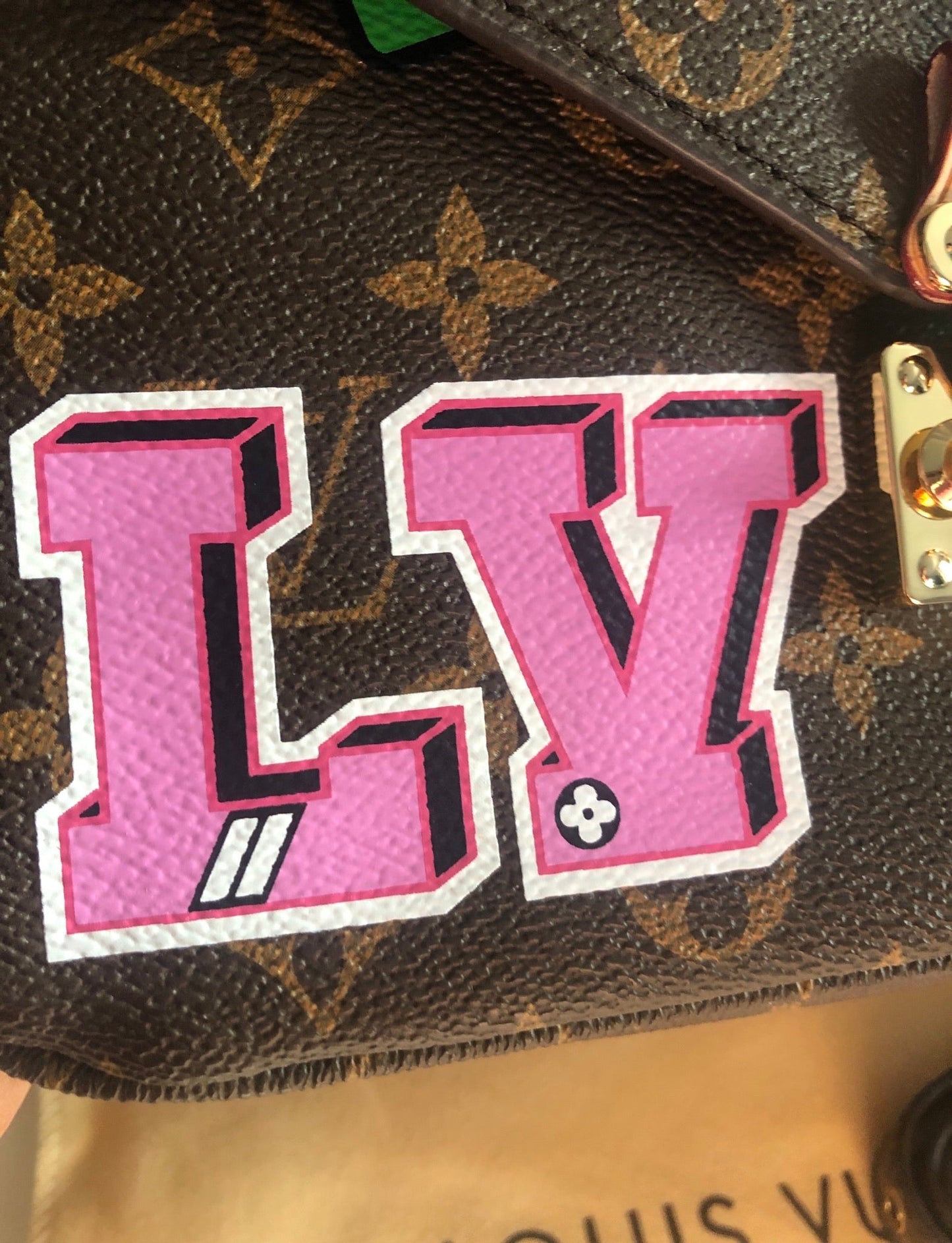 Pochette Metis