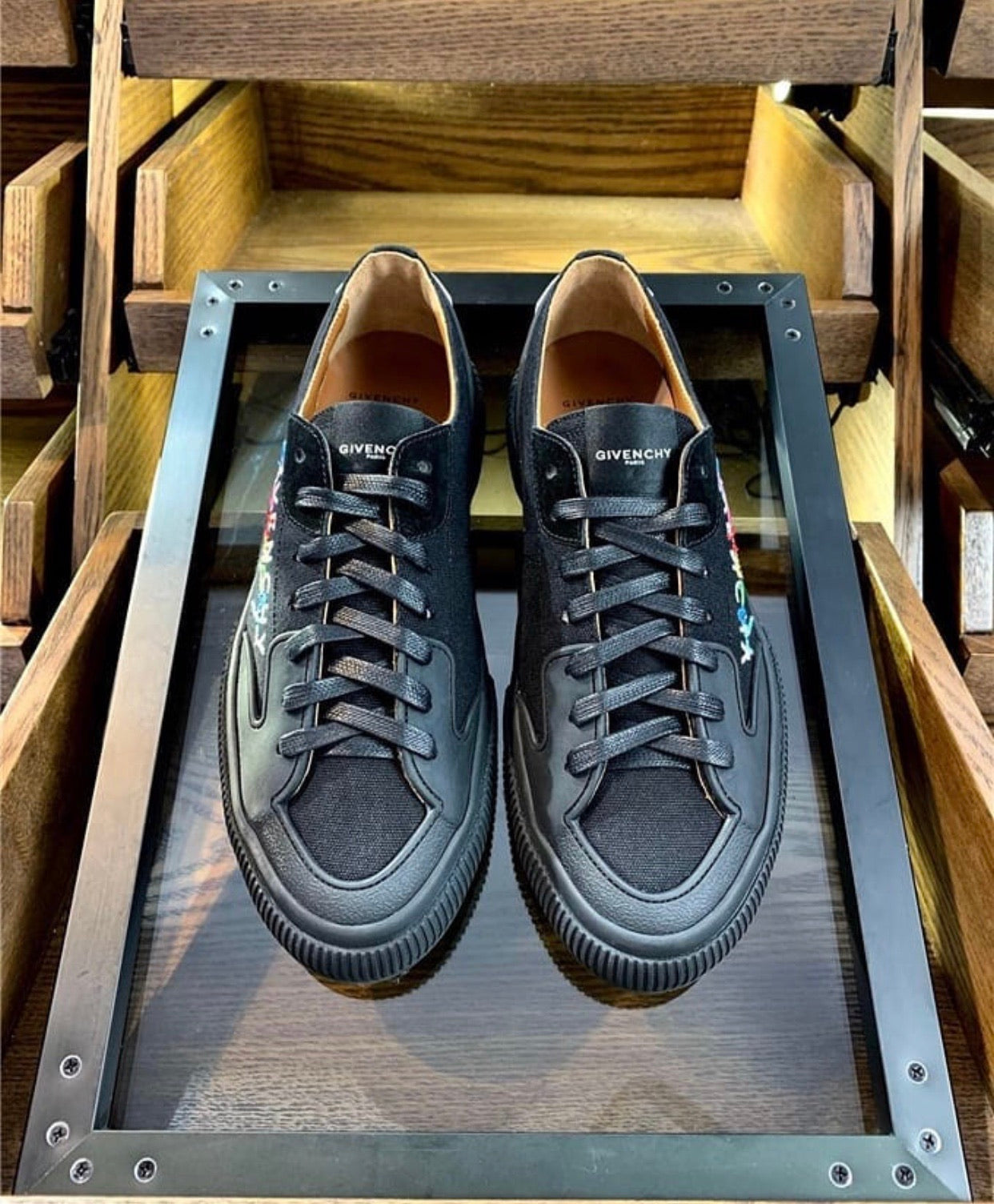 Canvas Sneaker