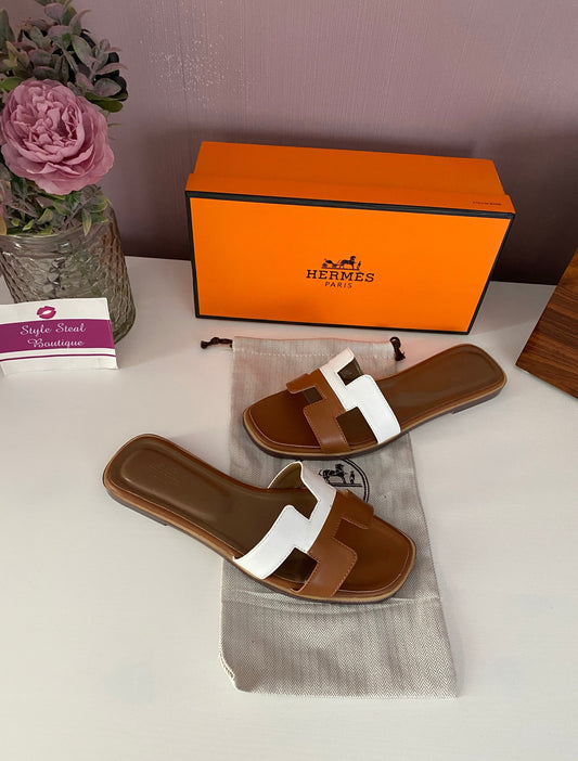 Oran Split Sandals