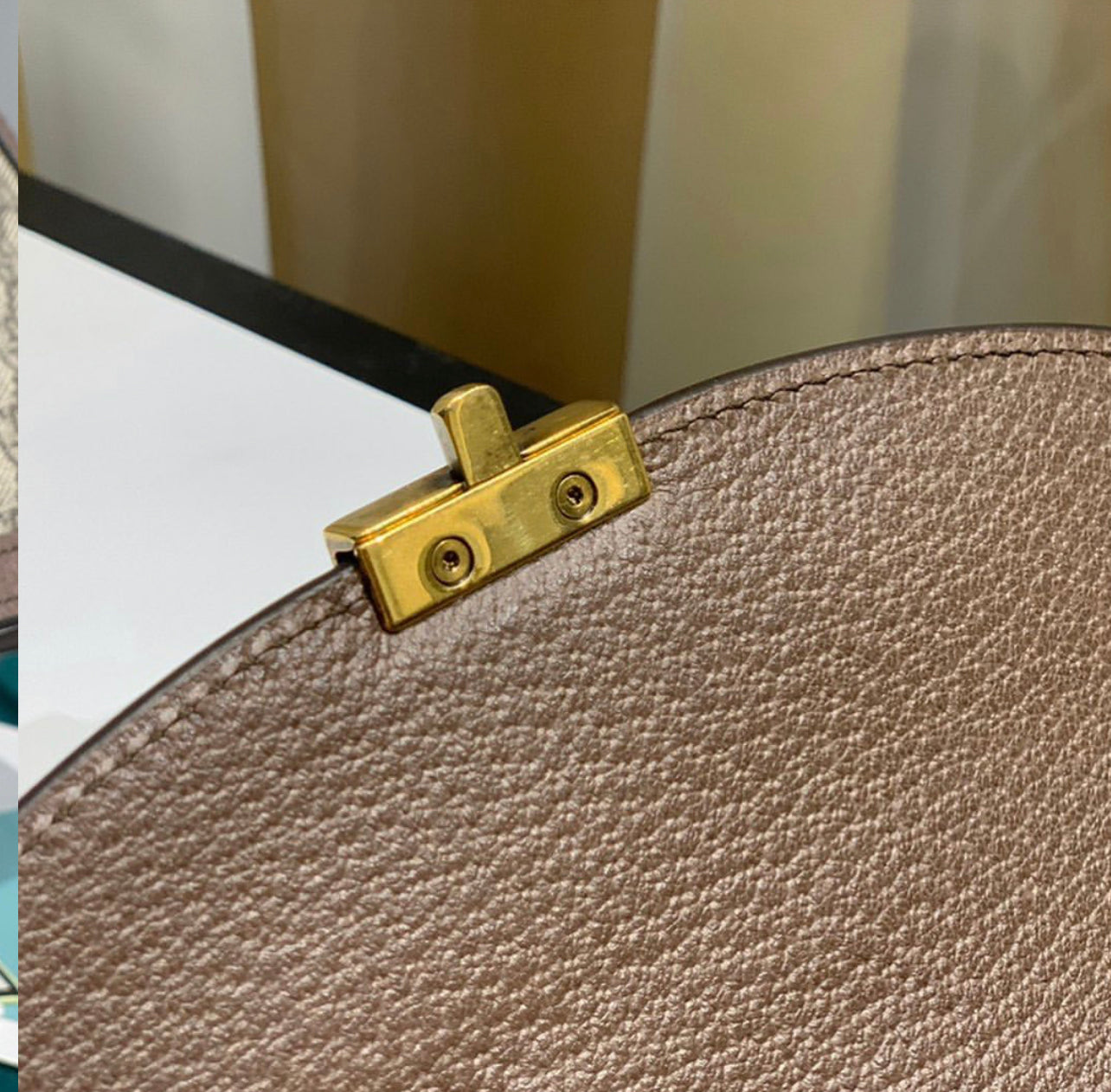 Ophidia Small Top Handle