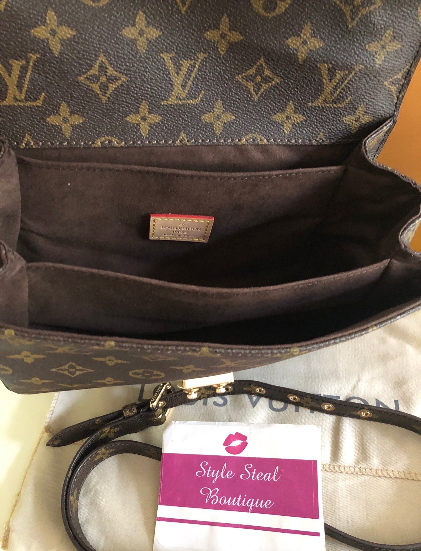 Pochette Metis