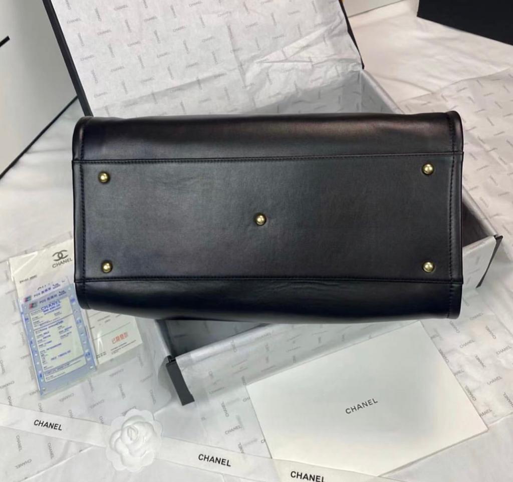 Deauville Leather Tote