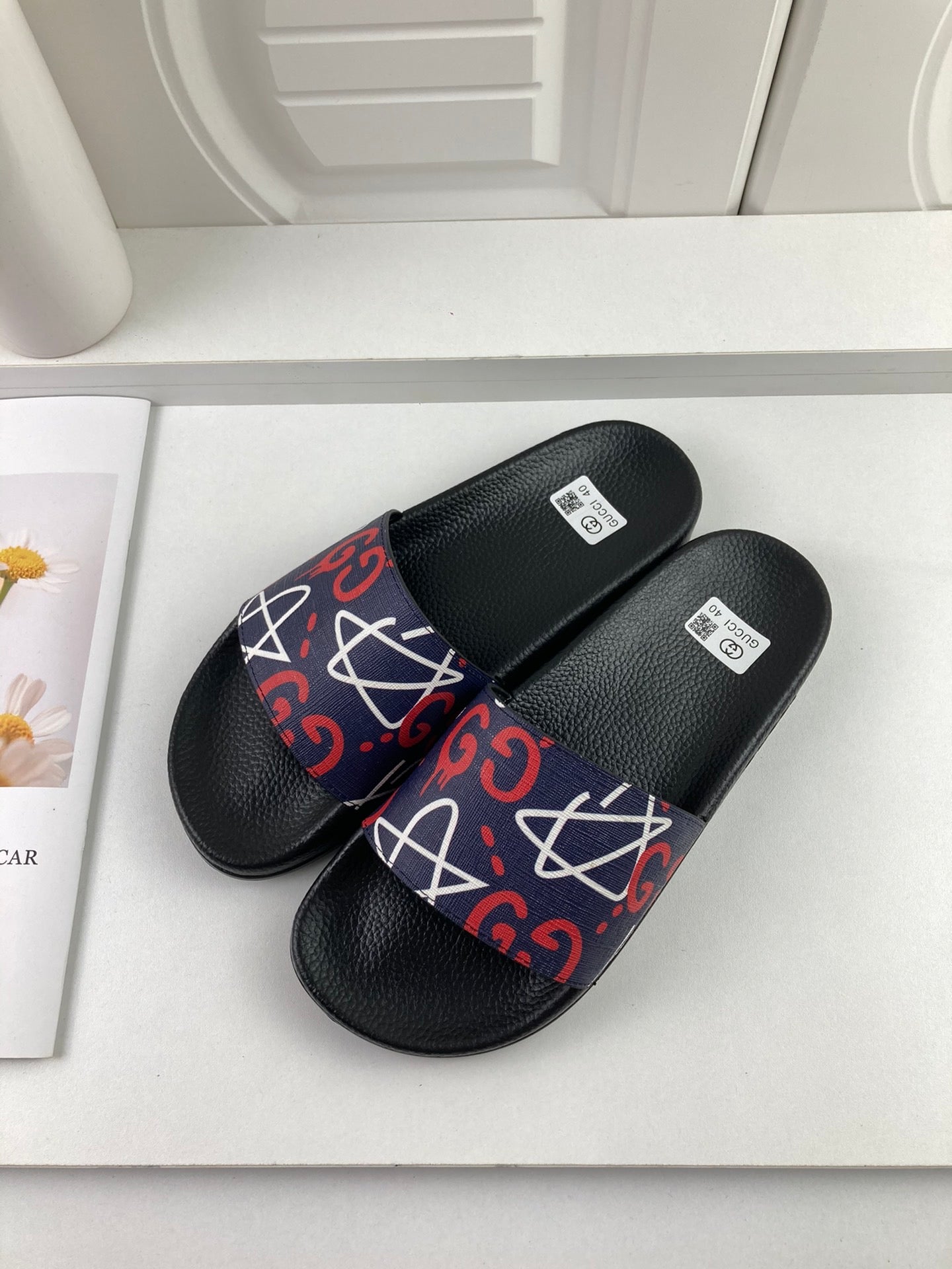 Logo Slides
